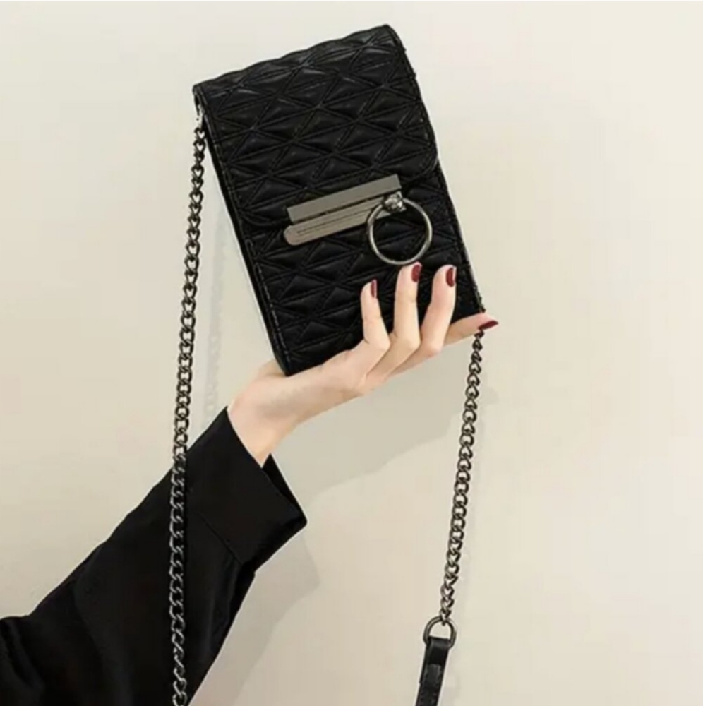 Elegant Black Textured PU Leather Padded Chain Bag With Gunmetal Hardware
